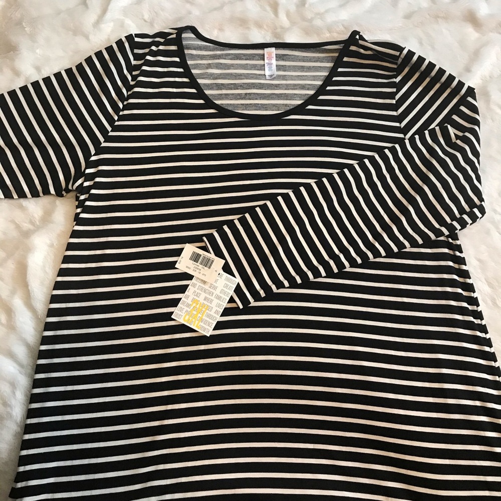 Lularoe Lynnae 3x B&W stripe